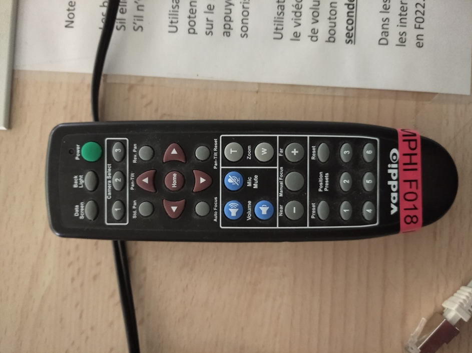 f018-telecommande.png f018-telecommande.png